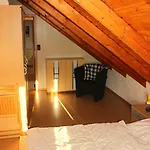 Geraeumige In Mit Grill- Garten Und Pool By Interhome Appartement