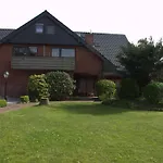 Geraeumige In Mit Grill- Garten Und Pool By Interhome * Burhave
