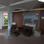 Geraeumige In Mit Grill- Garten Und Pool By Interhome Appartement Burhave