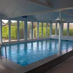 Geraeumige In Mit Grill- Garten Und Pool By Interhome Appartement