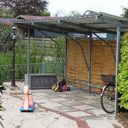 Апартаменты Geraeumige In Mit Grill- Garten Und Pool By Interhome