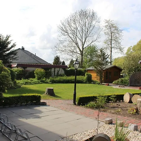 Geraeumige In Mit Grill- Garten Und Pool By Interhome *