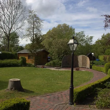 Apartman Geraeumige In Mit Grill- Garten Und Pool By Interhome