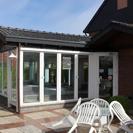 Апартаменты Geraeumige In Mit Grill- Garten Und Pool By Interhome