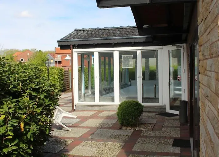 Geraeumige In Mit Grill- Garten Und Pool By Interhome * Burhave
