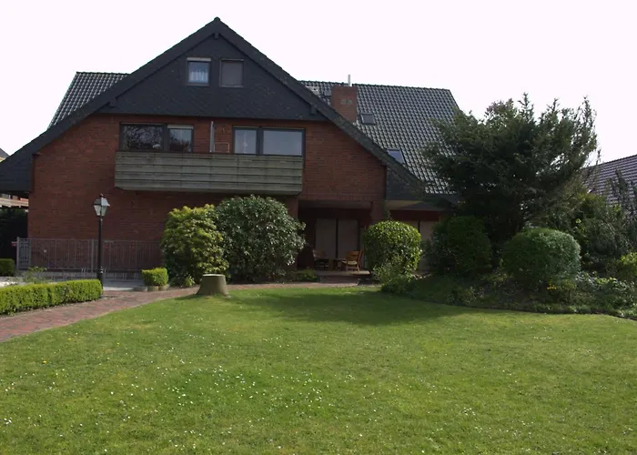 Geraeumige In Mit Grill- Garten Und Pool By Interhome * Burhave