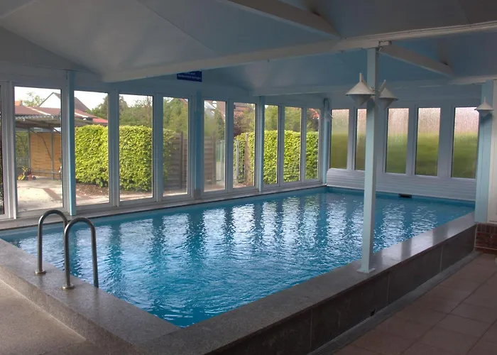 Geraeumige In Mit Grill- Garten Und Pool By Interhome Apartman